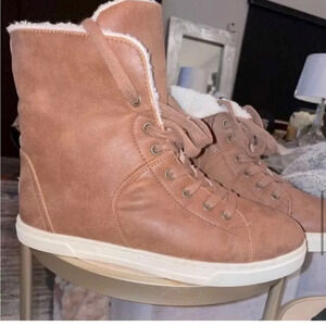 INDIGO RD. INNER HIGH/MID TOP SHEARLING/LEATHERSNEAKER BROWN/CREAM SIZE 7.5